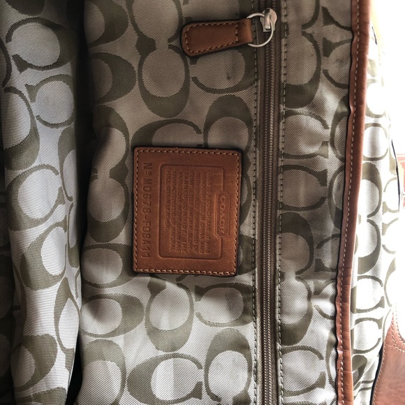 Leather Coach Handbag 💯 Authentic - Picture 12 of 13
